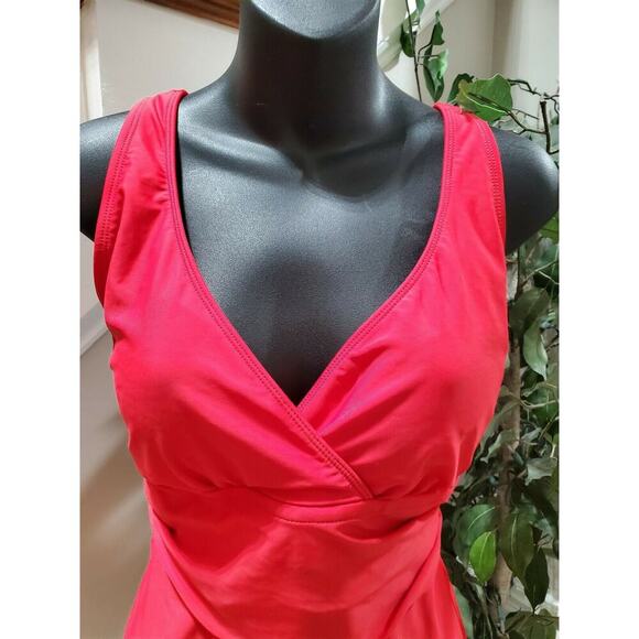 Catalina Women's Solid Red Nylon Sleeveless V-Neck One Piece Swimwear Suit XL - Picture 3 of 9